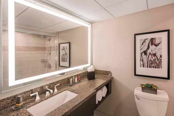 Room 21 of 44